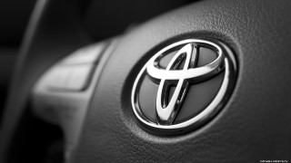 Steering wheel closeup toyota logo - steering free wallpaper for desktop