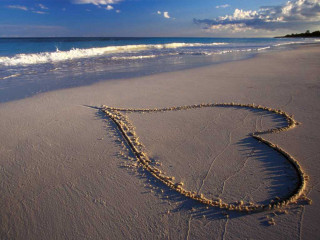 Heart sand beach waves blue - wave free wallpaper