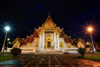 Large lit building grass pagoda - grass in front free wallpaper