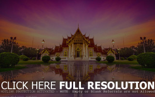 Building reflection water cinematic matte - a reflection free wallpaper