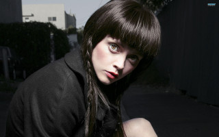 Woman black shirt gothic portrait - promotional free wallpaper for desktop