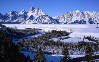 Snowy landscape mountains trees river - a snowy landscape free wallpaper