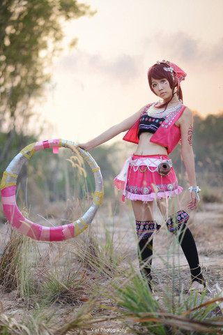 Woman pink white outfit frisbee - bian shoumin free wallpaper