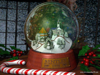 Snow globe christmas scene fantasy - inside free wallpaper