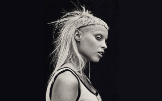 Woman ponytail earphones camera black - dada free wallpaper