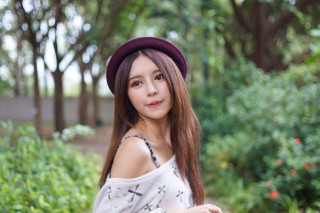 Woman hat white shirt purse - fei danxu free wallpaper