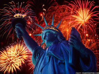 Statue liberty fireworks tray celebration - winning free wallpaper