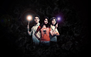 People light dark leaves background - magic realism free wallpaper for desktop