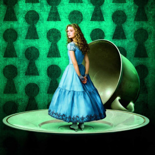 Woman blue dress green background - a blue dress free wallpaper
