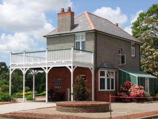 House covered patio arts and - front view free wallpaper