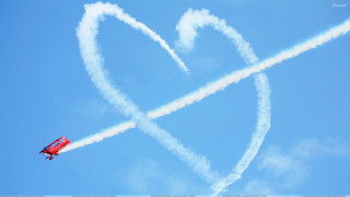 Heart shaped smoke trail red - evelyn abelson free wallpaper for desktop