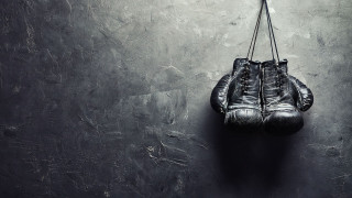 Boxing gloves hanging wall hook - diffuse free wallpaper