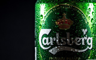 Beer closeup water droplets crown - carl gustaf pilo free wallpaper
