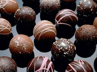 Chocolates white sprinkles table pink - decadent free wallpaper