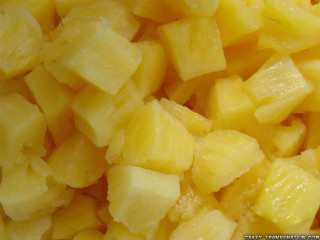 Pile cut up pineapples table - ed benedict free wallpaper