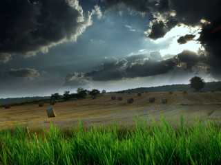 Hay bales cloudy sky sun 2 - sun ray free wallpaper