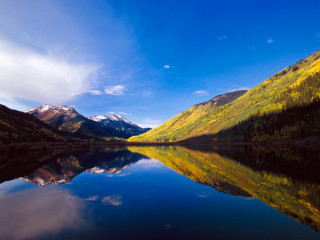 Lake mountains trees blue sky 26 - mountain and trees free wallpaper