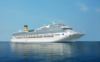 Cruise ship ocean blue sky 11 - flag free wallpaper