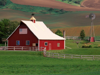 Red barn windmill green field - a red barn free wallpaper