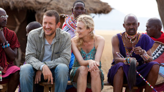 Group people bench hut thatched - roof free wallpaper