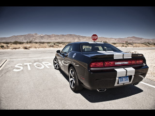Black sports car parking lot 32 - roof free wallpaper