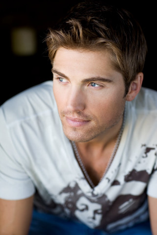 Dan scott white shirt blue - his eye wide open free wallpaper