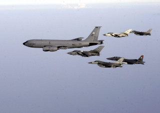 Fighter jets formation flying sky - the sky together free wallpaper