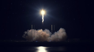 Rocket launch smoke bright light 2 - a rocket free wallpaper