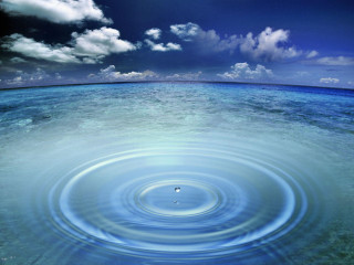 Blue ocean circular design clouds - a blue ocean free wallpaper