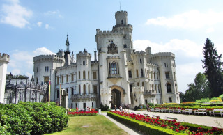 Large white castle clock tower 2 - a clock tower free wallpaper