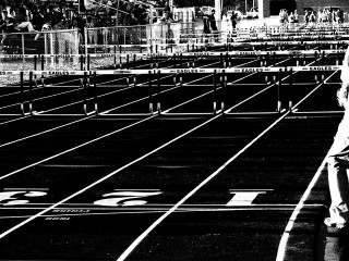 Man walking track racket crowd - a track free wallpaper