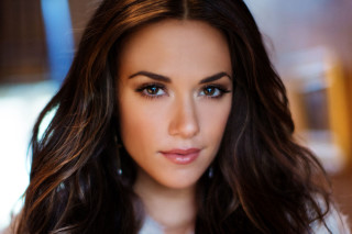 Eve rider long hair blue - head and shoulders portrait free wallpaper