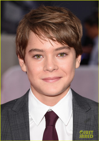 Young man smiling suit tie 2 - a suit free wallpaper