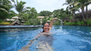 Woman pool water hose man - bettina heinenayech free wallpaper