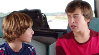 Boy girl bus conversation looking - movie still free wallpaper