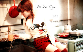 Woman sitting kitchen counter glass - byeon sangbyeok free wallpaper