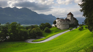 Castle hill winding road mountain 2 - romanesque free wallpaper