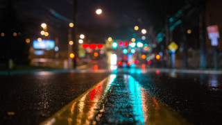 Wet street traffic lights night 3 - traffic free wallpaper