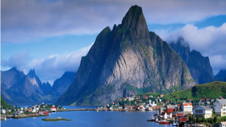 Mountain village water town foreground - a mountain range free wallpaper