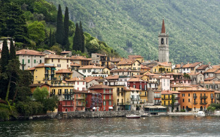 Lake town clocktower mountain bridge - correggio free wallpaper