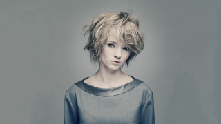 Messy haircut gray shirt gray - messy free wallpaper