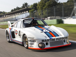 White race car track trees - a race track free wallpaper
