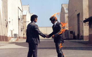 Men suits handshake fire street - hand free wallpaper