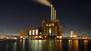 Factory night smokestack boats water - the water free wallpaper