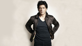 Man standing hands hips confident - his hip free wallpaper