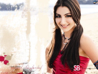 Woman red dress smiling beach - a necklace free wallpaper