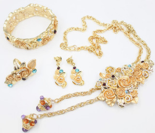 Jewelry collection bracelet accessories gemstones - a bracelet free wallpaper