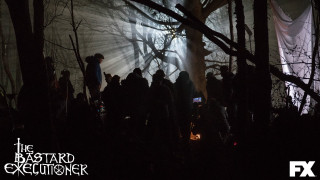 Group people forest night light - a group of people free wallpaper
