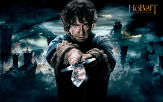 Man holding knife crowd dark - a dark city free wallpaper