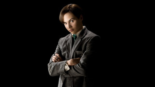 Woman suit tie arms crossed - heidelberg school free wallpaper